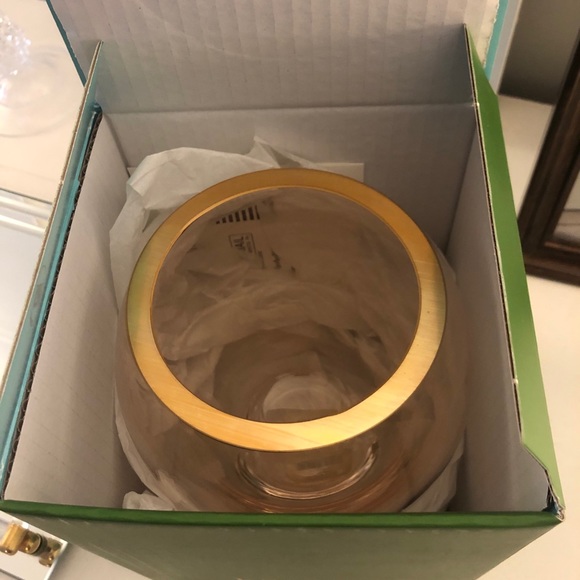 SOLD Kate spade pink glass vase - Picture 6 of 6